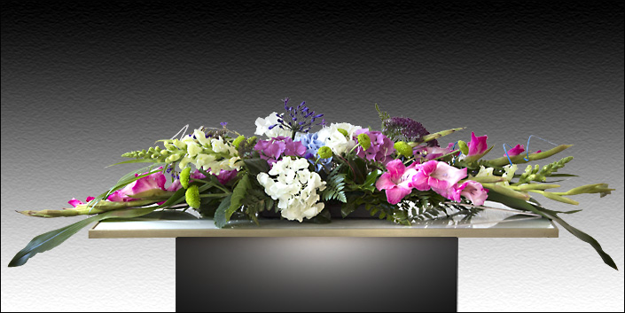 		 Beautifull center table to give that extra touch to your events